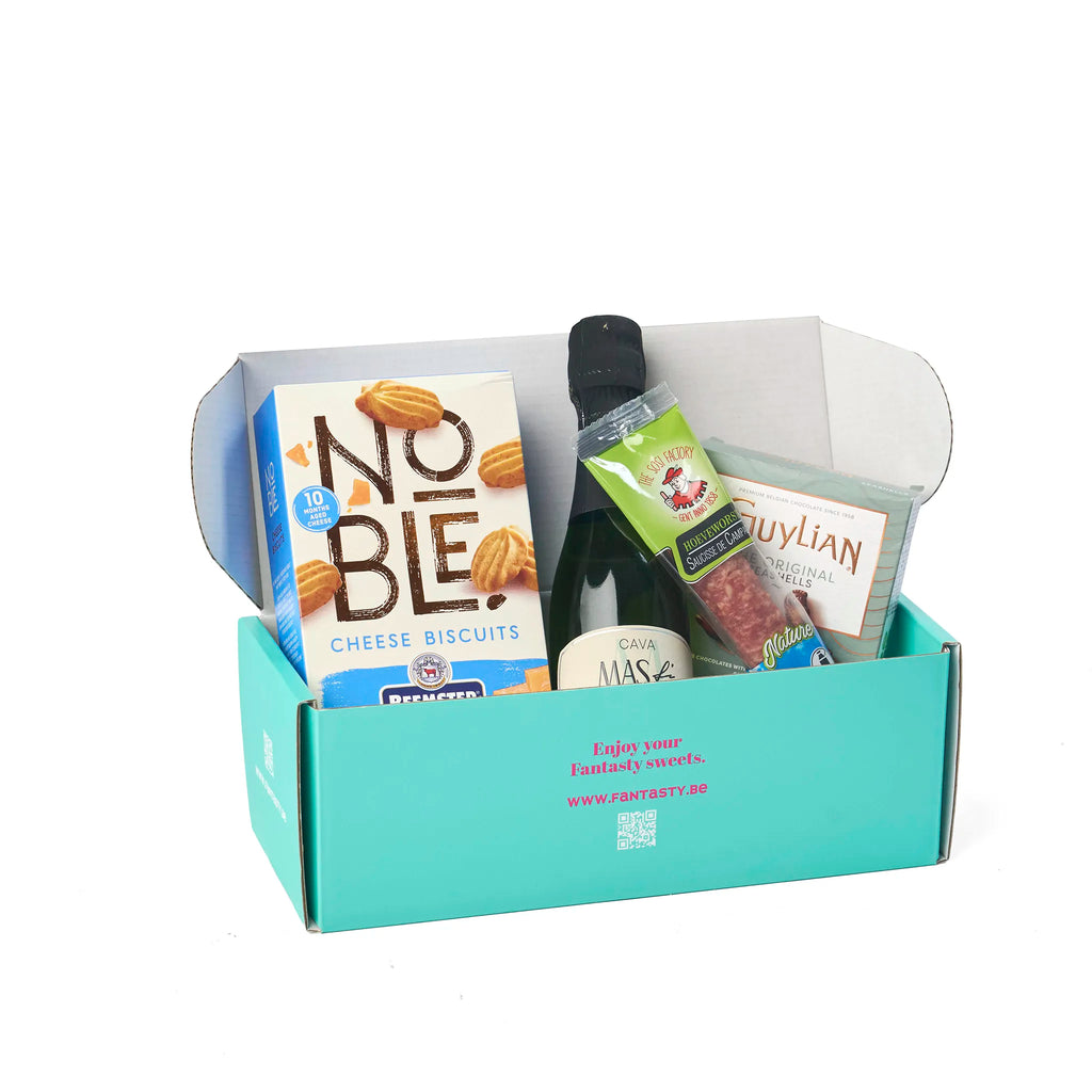 Cava Aperitief Geschenk mooi verpakt in de open cadeaudoos